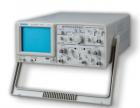雙通道 20MHz， 高靈敏度 1mV/DIV； 最高采樣率為20MS/s ；高亮度、內(nèi)刻度東芝示波管 ；內(nèi)置 RS-232接口，便于和計(jì)算機(jī)通訊．