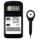 TN-2340 紫外線強(qiáng)度計 . 13mm LCD,3 1/2數(shù)字，最大顯示1999.2個量程.Lo：1999uW/cm2 ×1 uW/cm2/Hi：19990uW/cm2 ×10 uW/cm2 （1000 uW/cm2= 1mW/cm2）.精確度:±(4%FS+2dgt) FS：滿量程

 

 