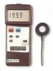 TN-2254 紫外線強(qiáng)度計.254nm波長紫外線測量,專業(yè)、高品質(zhì)UV表,寬量程：199.9uW/cm2，1.999mW/cm2，19.99mW/cm2,微電腦電路保證高精度，提供特殊功能,帶補(bǔ)正濾光鏡的專用UV探頭,超大LCD顯示，可調(diào)對比度
