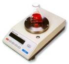 MP200A 電子精密天平,新一代電磁式稱(chēng)量傳感器，使產(chǎn)品的精度有了可靠保障。具有全自動(dòng)故障檢測(cè)，自動(dòng)校準(zhǔn)，超載保護(hù)等多種應(yīng)用程序,內(nèi)置RS232C接口，設(shè)有計(jì)件、百分比、單位轉(zhuǎn)換等功能、可直接連接計(jì)算機(jī)、打印機(jī)等。最大稱(chēng)量:210g;可讀性:1mg 
