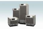 PCR12000W2 高效率交流電源:12kVA、單相／三相切換、交流1 ? 300V、1 ?500.0Hz、直流+/-1.4 ? +/-424V、PWM型,交流電源的功率單元部采用PWM方式，由此實(shí)現(xiàn)了高效率（約75%）和低輸入電流，其機(jī)身小，質(zhì)量輕。