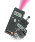  testo 470轉(zhuǎn)速儀套裝：包括儀器箱，適配器，探頭，表面測速盤，反射標(biāo)貼和電池；光學(xué)式/機械式。裝上機械轉(zhuǎn)速傳感器后即可通過機械接觸方式測量轉(zhuǎn)速。1.0 ... 99999.0 U/min

