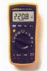 Fluke 15B 數(shù)字萬(wàn)用表 量程: 0.1mVto1000V,基本直流準(zhǔn)確度,4000字顯示,自動(dòng)與手動(dòng)量程,顯示保持功能 ,二極管測(cè)試與蜂鳴
