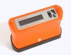 Elcometer 407 統(tǒng)計(jì)型光澤度儀有20°，60°和85°三種角度測量。使用內(nèi)置式記憶儲存讀數(shù).通過向被測物體發(fā)射一定角度的持續(xù)光線束，監(jiān)測反射的光線來測量光澤度。不同的表面需要不同的反射角度. 


