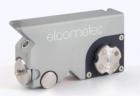 Elcometer 121/3 通用涂層檢測儀(P.I.G) 一機(jī)多用，可以快速檢驗涂層、破壞式測量涂層厚度和利用十字劃割法測量附著力。測量范圍:2μm 至 2000μm (0.08 mils 至 70 mils)
 
