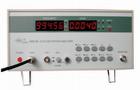  KH4136型低失真度測(cè)量?jī)x是一臺(tái)新型全自動(dòng)數(shù)字化的儀器，是根據(jù)當(dāng)前科研、生產(chǎn)、計(jì)量檢測(cè)、教學(xué)、國防等用戶群實(shí)現(xiàn)快速精確測(cè)量的迫切需要，重新設(shè)計(jì)的。最小失真測(cè)量達(dá)到0.01%，它是一臺(tái)性能/價(jià)格比高的智能型儀器。是KH41系列全數(shù)字失真儀家族中的最新成員。
    被測(cè)信號(hào)的電壓、失真、頻率全部由LED自動(dòng)顯示，采用真有效值檢波。電壓測(cè)量可在輸入電壓范圍為300μV～300V，頻率范圍為10Hz～550kHz內(nèi)實(shí)現(xiàn)全自動(dòng)測(cè)量；失真度測(cè)量可在輸入電壓范圍為50mV～300V，頻率范圍為20Hz～110kHz內(nèi)全自動(dòng)測(cè)量，失真測(cè)量范圍為30%～0.01%。該儀器具有平衡輸入電壓和失真測(cè)量的功能，同時(shí)還具有測(cè)量S/N(信噪比)、SINAD(信雜比)的功能。幅度顯示單位可為V、mV、dB，失真度顯示單位可選擇%或dB，S/N、SINAD顯示單位為dB。該儀器內(nèi)設(shè)400Hz高通、30kHz和80kHz低通濾波器，方便用戶使用。
    該儀器是一臺(tái)具有全自動(dòng)測(cè)量信號(hào)電壓、頻率和信號(hào)失真等多種功能的新一代智能型儀器，也是當(dāng)前在信號(hào)失真測(cè)量領(lǐng)域國內(nèi)唯一一種全數(shù)字化、全自動(dòng)、多功能型的智能化儀器。
